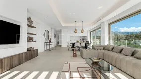 Buy duplex penthouse with 3 bedrooms in Marbella Golden Mile