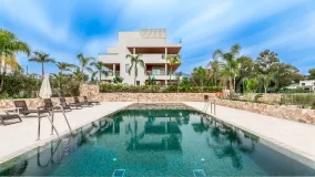 Buy duplex penthouse with 3 bedrooms in Marbella Golden Mile