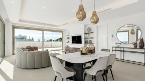Buy duplex penthouse with 3 bedrooms in Marbella Golden Mile