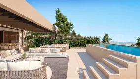 For sale ground floor duplex in Benahavis with 4 bedrooms