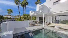 4 bedrooms El Paraiso town house for sale