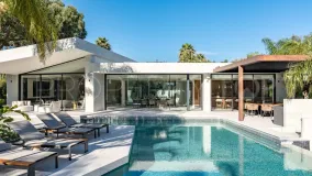 For sale 5 bedrooms villa in Hacienda las Chapas