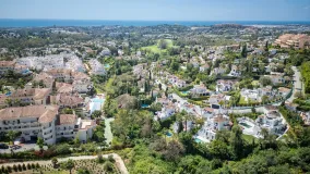 Se vende villa con 5 dormitorios en Nueva Andalucia