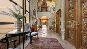 House for sale in Guadalmina Baja with 8 bedrooms