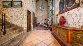 House for sale in Guadalmina Baja with 8 bedrooms