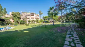 Apartamento en venta en Alhambra del Golf