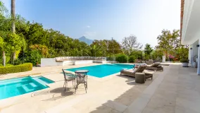 5 bedrooms villa in Las Brisas for sale
