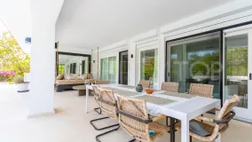 5 bedrooms villa in Las Brisas for sale