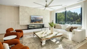 Villa a la venta de 5 dormitorios en Parcelas del Golf