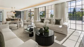 Las Brisas 6 bedrooms villa for sale