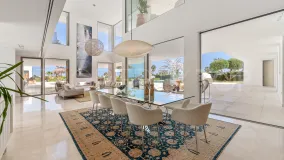 Se vende villa de 7 dormitorios en Nueva Andalucia