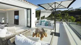 5 bedrooms villa for sale in Nueva Andalucia