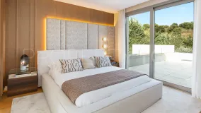 Se vende villa con 5 dormitorios en El Paraiso