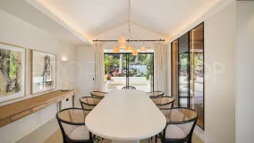 Villa with 4 bedrooms for sale in Nueva Andalucia