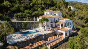 6 bedrooms villa for sale in El Madroñal