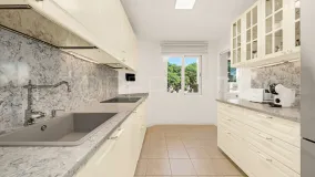 Apartamento en venta con 3 dormitorios en Elviria Hills
