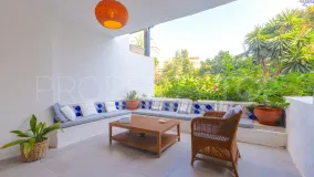 Ground floor apartment with 2 bedrooms for sale in Puente Romano II