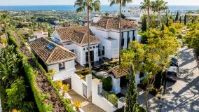 Se vende villa en Los Flamingos con 5 dormitorios