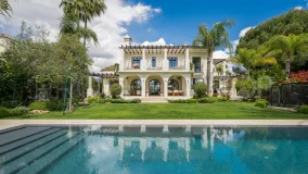 San Pedro de Alcantara, villa de 6 dormitorios en venta