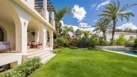 San Pedro de Alcantara, villa de 6 dormitorios en venta