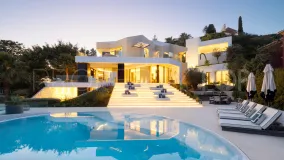 El Herrojo villa for sale