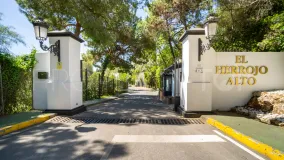For sale El Herrojo villa with 5 bedrooms