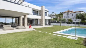 Se vende villa en La Alqueria de 4 dormitorios