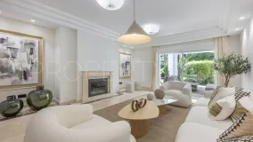 Montebello Hills, apartamento planta baja en venta