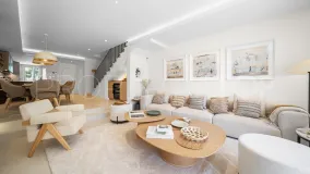 For sale El Palmeral town house with 3 bedrooms
