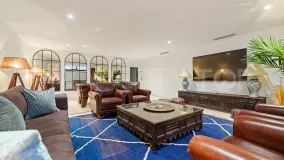 Nueva Andalucia 6 bedrooms villa for sale