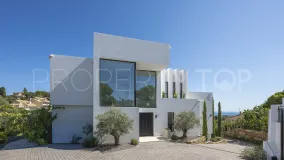 Villa en venta en Elviria