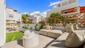 For sale town house in Marbella Golden Mile with 4 bedrooms