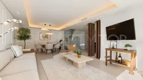 For sale town house in Marbella Golden Mile with 4 bedrooms