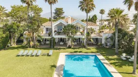 Se vende villa en Casasola