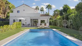 Villa en venta en Nueva Andalucia