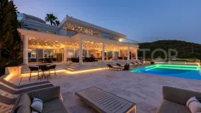 Cascada de Camojan villa for sale