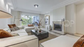 Comprar apartamento planta baja en Montebello Hills con 3 dormitorios