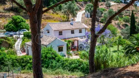 Finca for sale in Casares