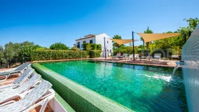 Buy country house in Ronda with 8 bedrooms
