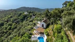Buy Casares country house with 4 bedrooms