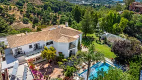 Buy villa in Los Reales - Sierra Estepona with 7 bedrooms