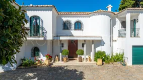 Buy villa in Los Reales - Sierra Estepona with 7 bedrooms