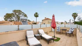 Villa for sale in Alicante with 3 bedrooms