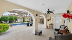 Villa for sale in Alicante with 3 bedrooms
