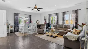 Villa for sale in Alicante with 3 bedrooms