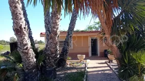 Villa en venta con 4 dormitorios en Dolores