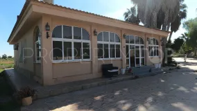Villa en venta con 4 dormitorios en Dolores