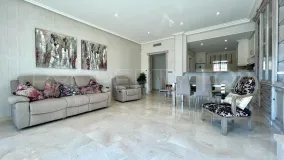 Apartamento en venta con 3 dormitorios en Villamartin