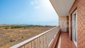 Apartamento de 2 dormitorios a la venta en Punta Prima