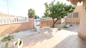 Villa de 3 dormitorios en venta en Los Balcones